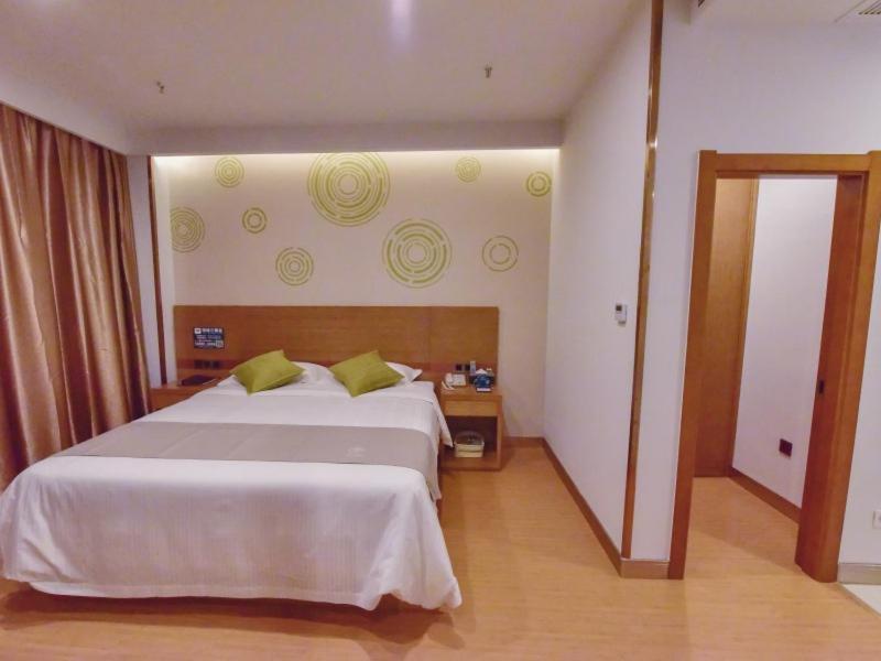 Greentree Inn Huanggang Qichun County Ouyada Square Express Hotel מראה חיצוני תמונה