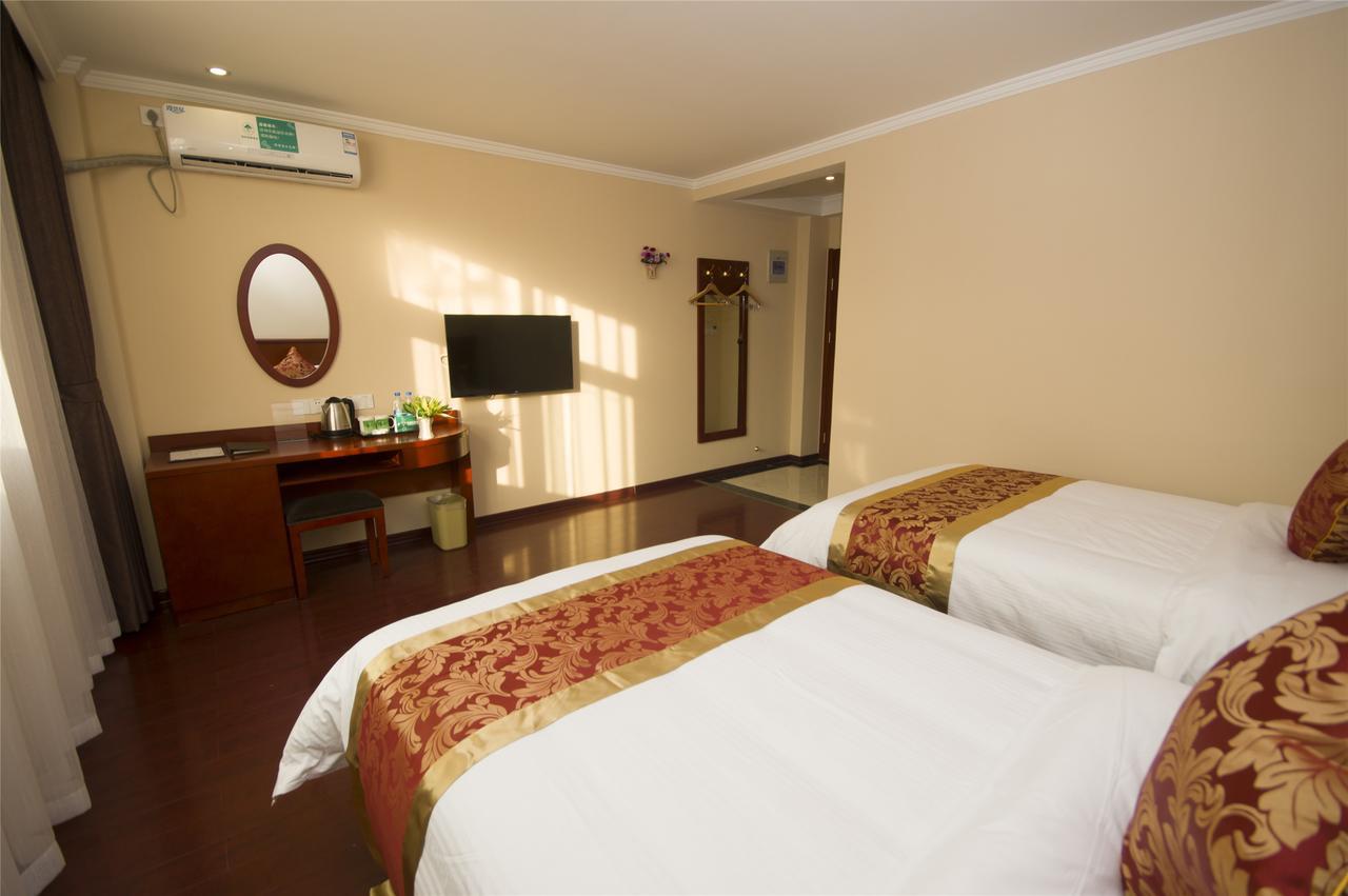 Greentree Inn Huanggang Qichun County Ouyada Square Express Hotel מראה חיצוני תמונה