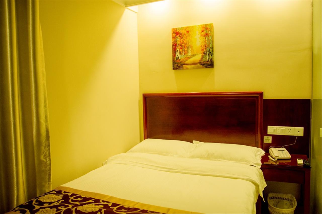 Greentree Inn Huanggang Qichun County Ouyada Square Express Hotel מראה חיצוני תמונה