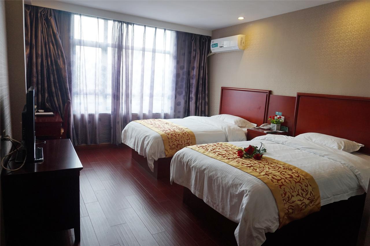 Greentree Inn Huanggang Qichun County Ouyada Square Express Hotel מראה חיצוני תמונה